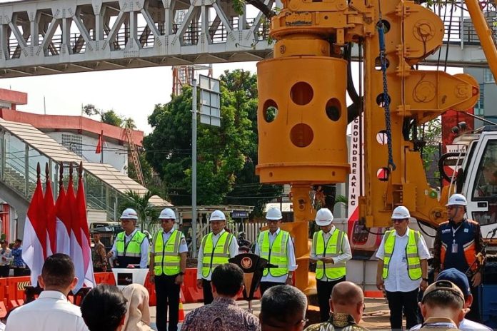 Menteri Perhubungan Memulai Pembangunan LRT Rute Velodrome-Manggarai dengan Upacara “Groundbreaking”