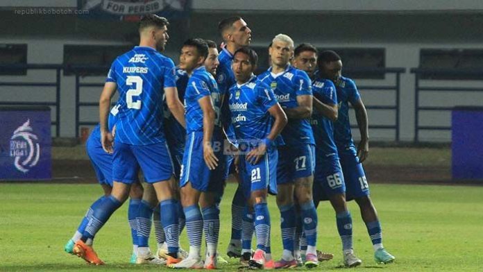 Persib Bandung Bobol Gawang PSS Sleman 4-1